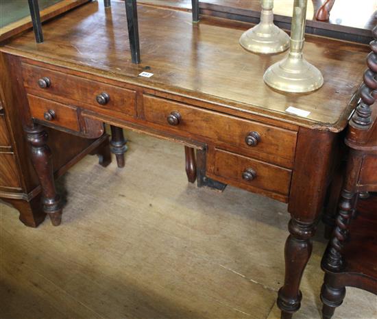 Writing table